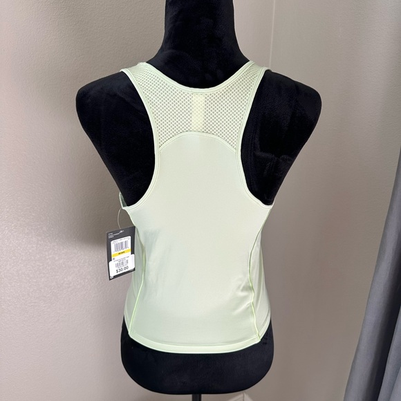 Under Armour Fitted HG Racer Tank - Picture 2 of 2